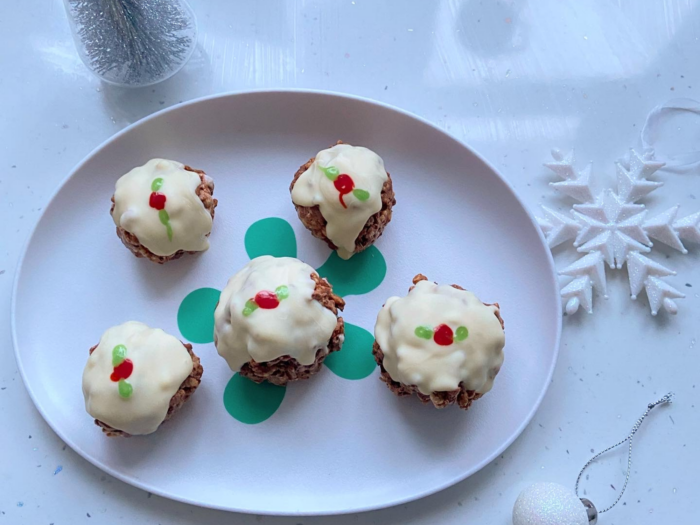 Krispmas Puddings recipe on a doddl plate||Krispmas Pudding