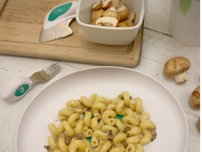 Creamy Mushroom Pasta - recipe from doddl|creamy mushroom pasta recipe for doddl - using the doddl knife