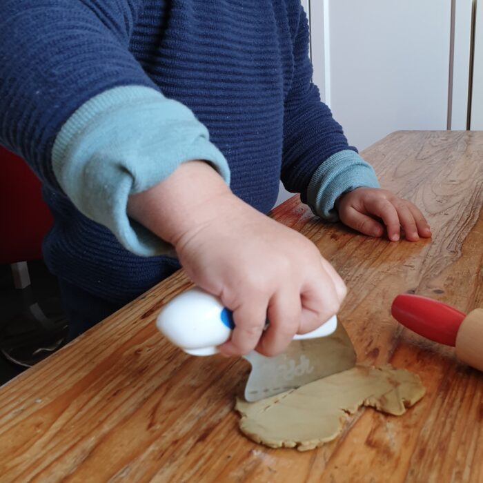 Play dough and doddl - learning through play|||