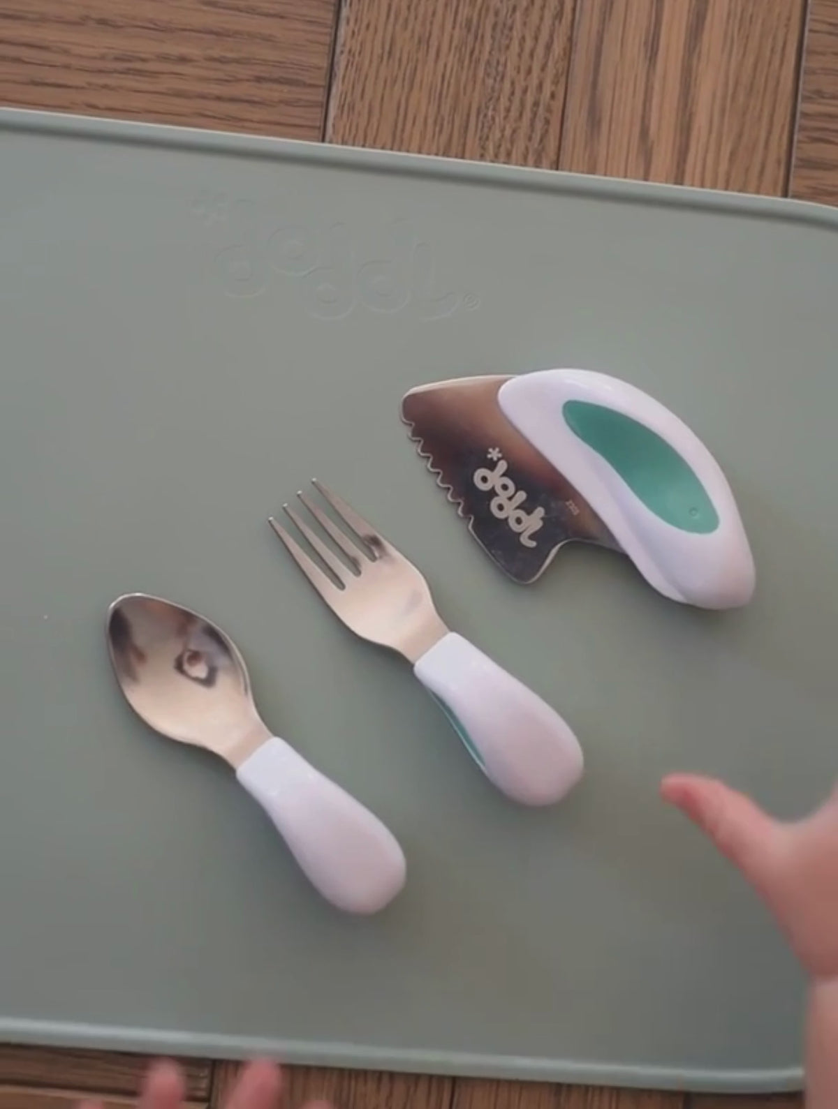 doddl children's utensil set and case bundle